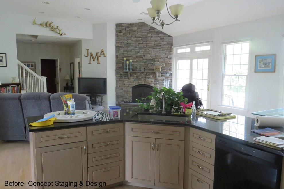 Home design - transitional home design idea in Boston