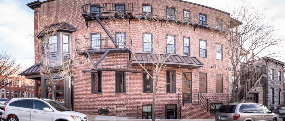 32 N Chester (Mixed use - bar with 2 apartments above)