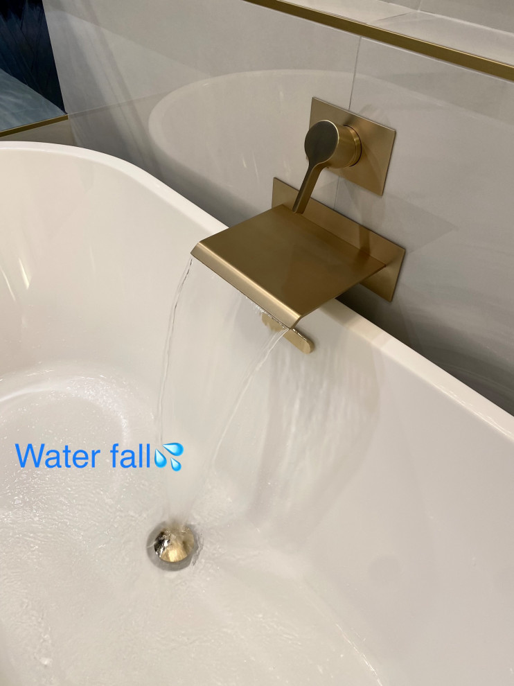 Milton Blue bathroom