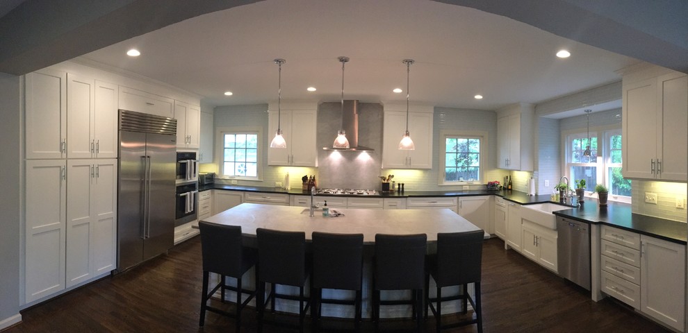 Example of a transitional kitchen design in DC Metro