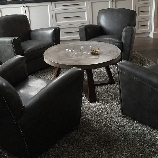 Home design - transitional home design idea in Toronto