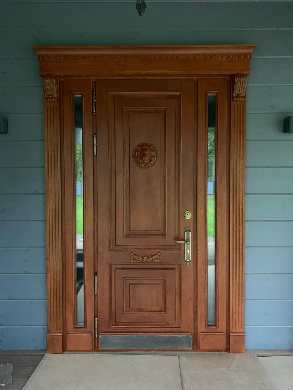 Двери входные