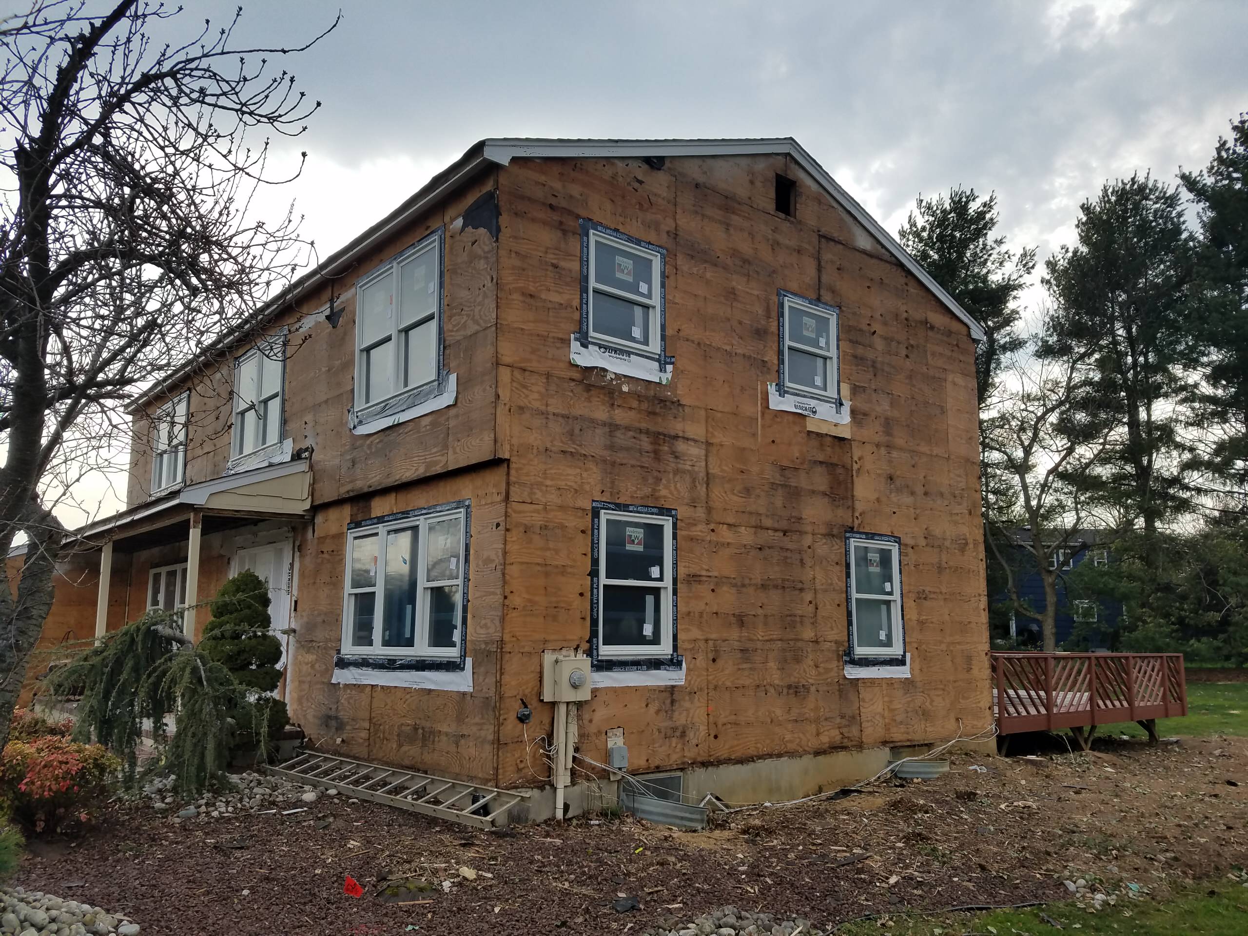 New Windows, Vinyl Siding, and Gutters at Gunpowder Drive in East Brunswick, NJ