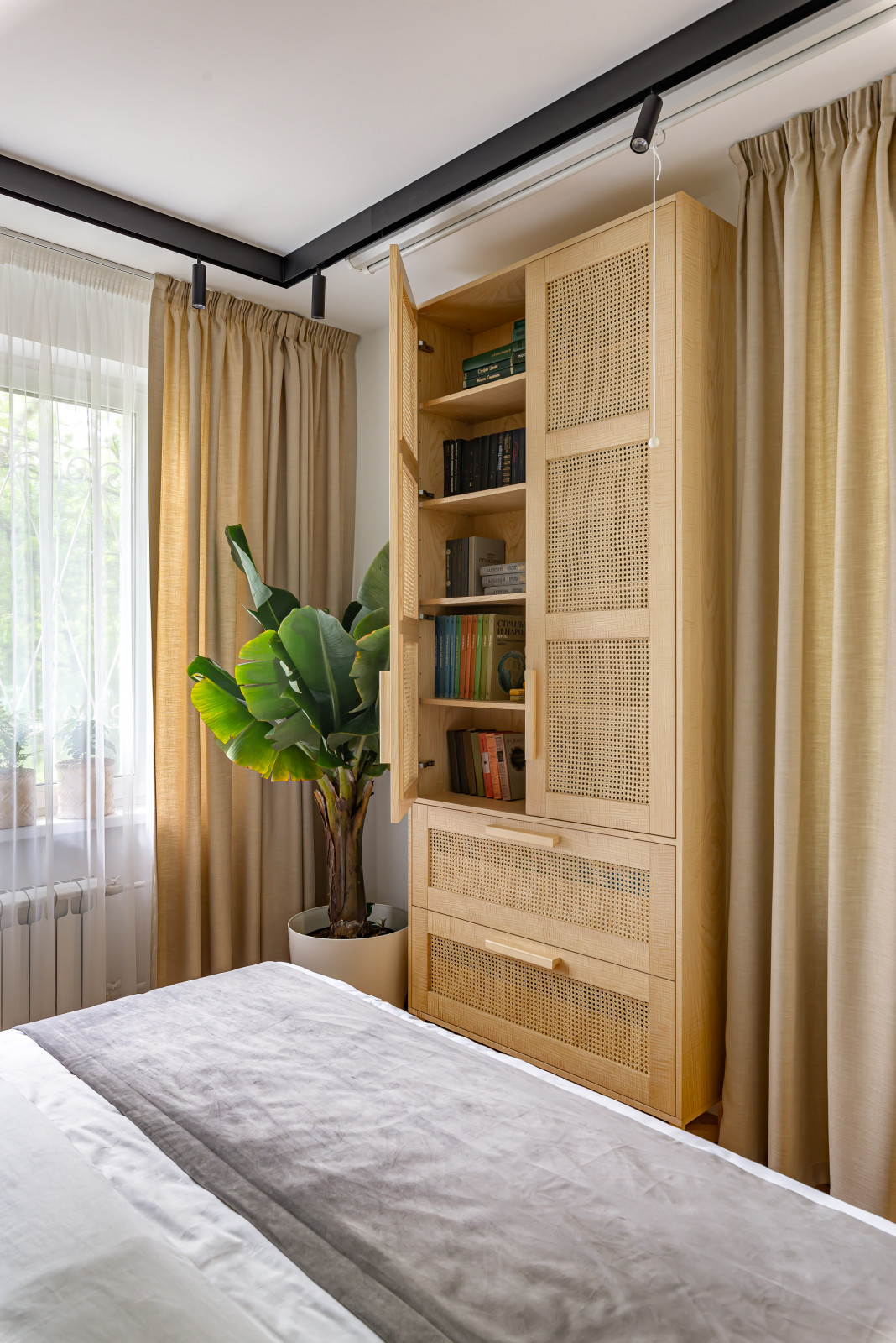 Спальня с журавлями