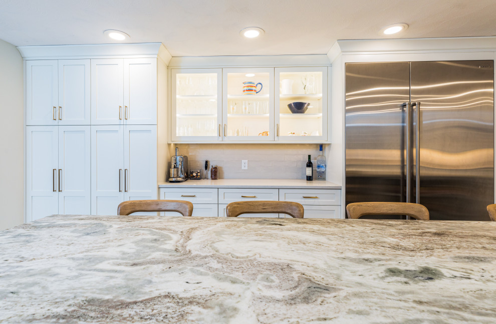 Home design - transitional home design idea