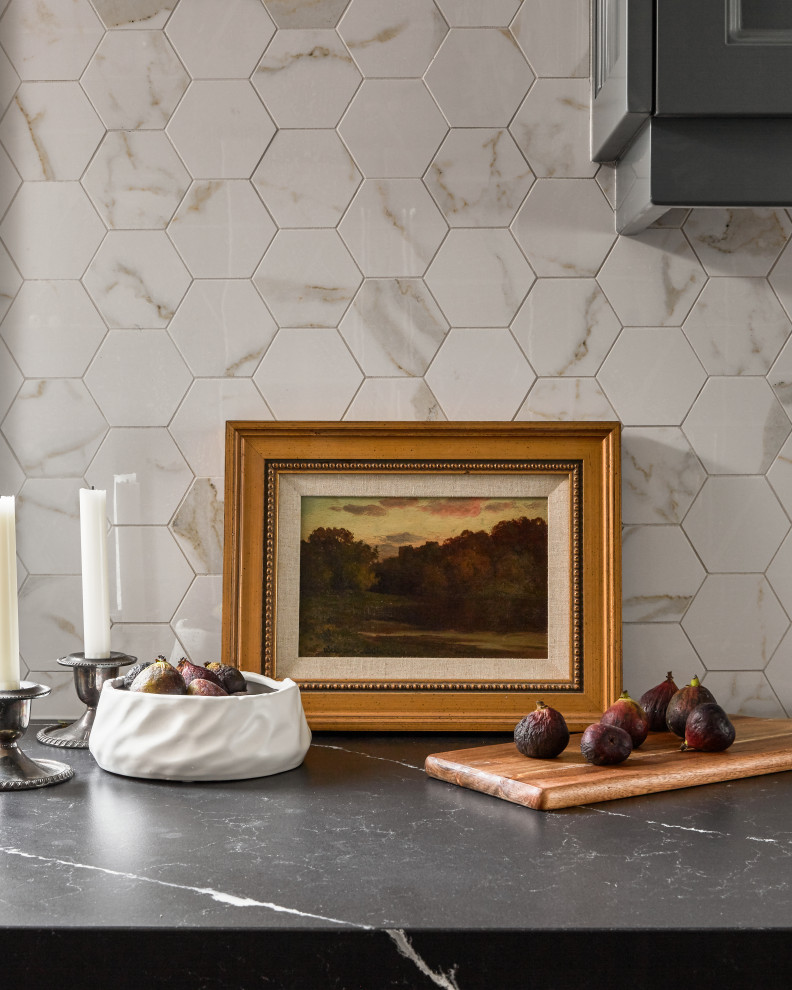 Inspiration for a transitional home design remodel in Toronto