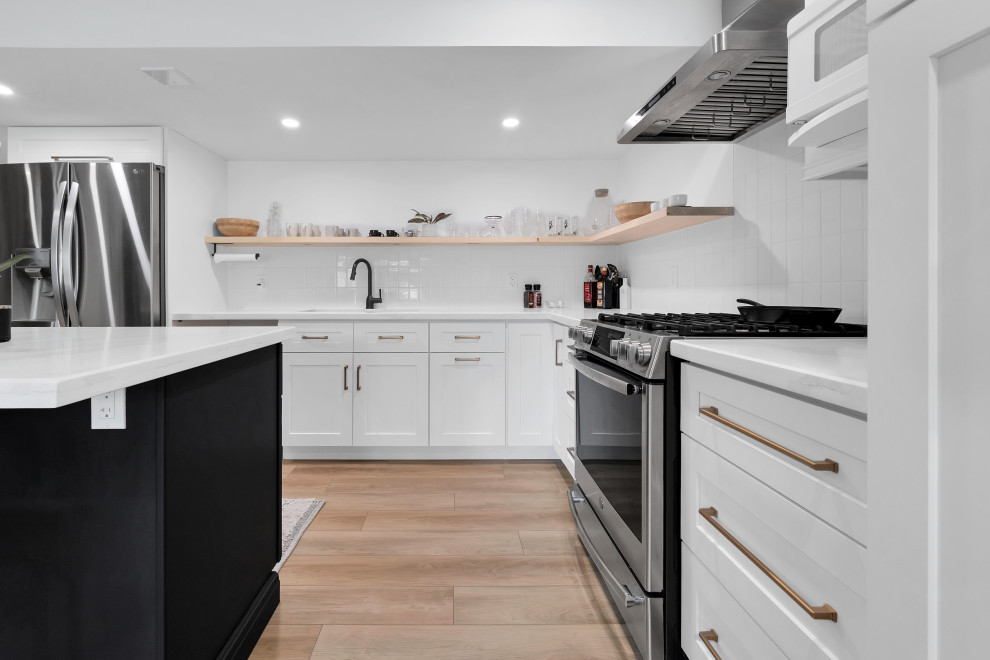 Kitchen - kitchen idea in Toronto