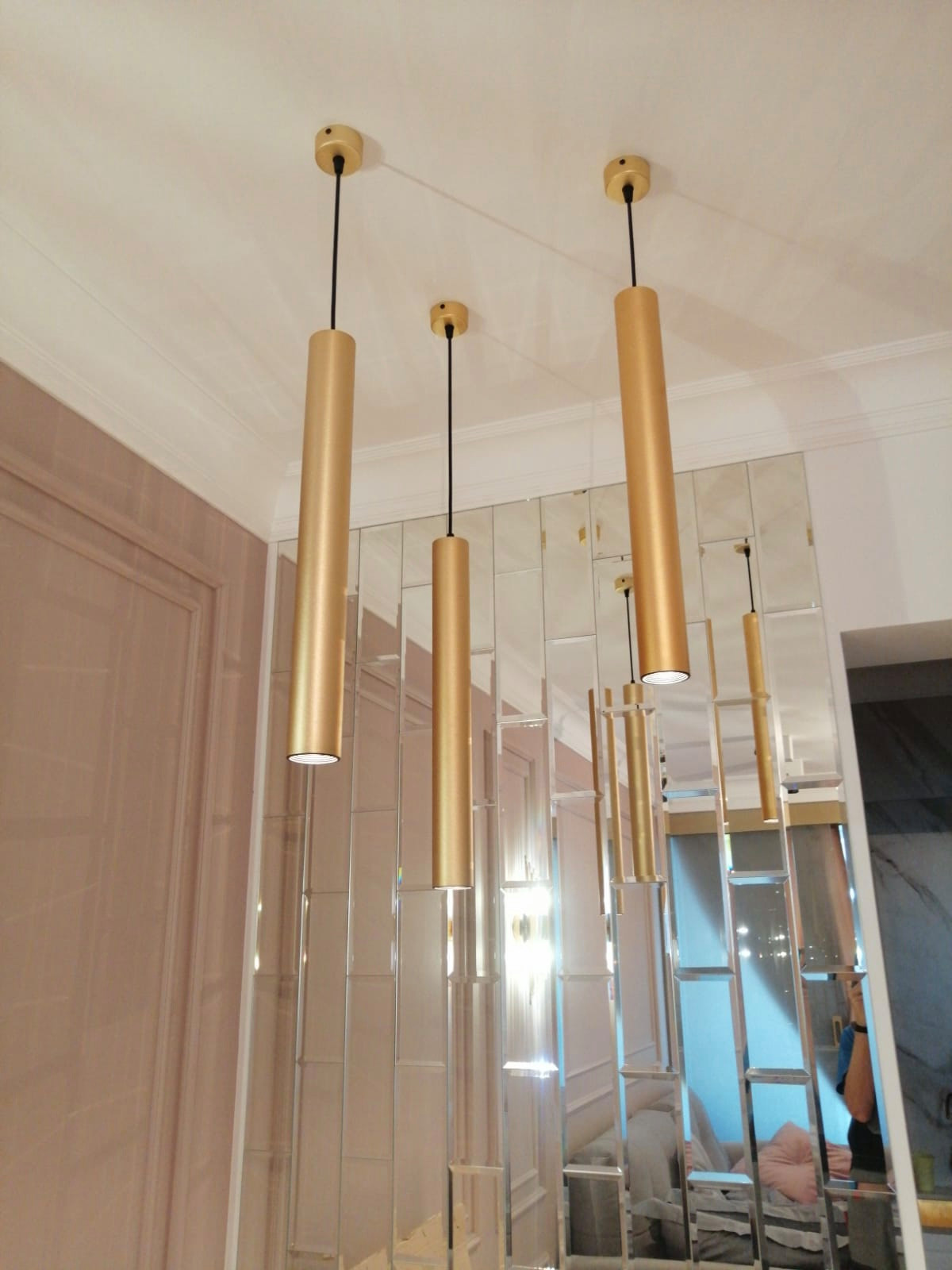 THE ASHY ROSE INTERIOR