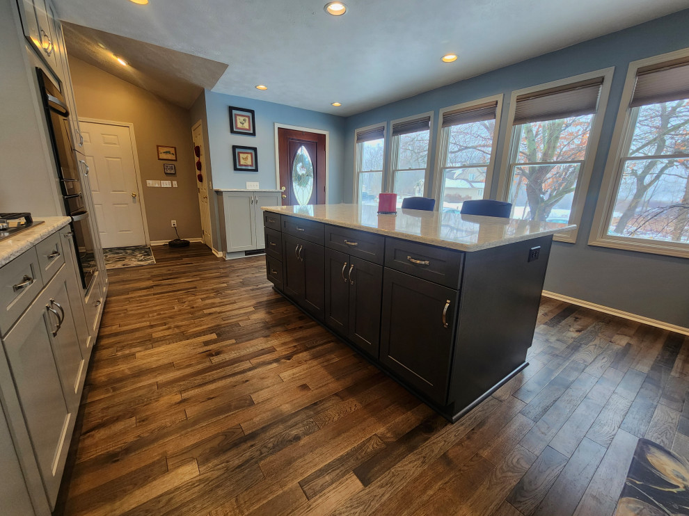 Wolf Lake - Modern Lake House Kitchen & Flooring