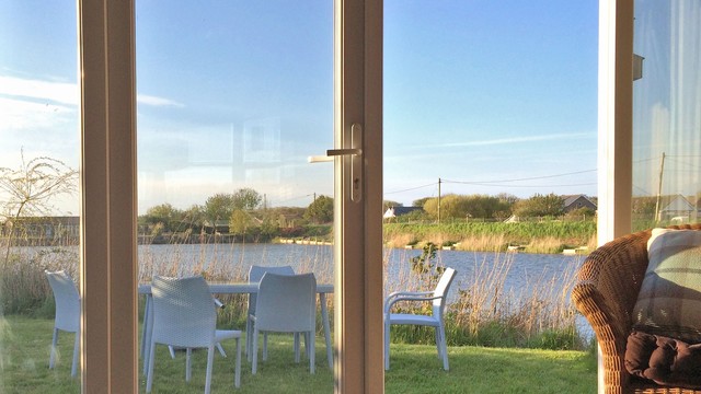 Seaside Lodge, Lincolnshire lakeside 1950s lodge renovation retro-veranda