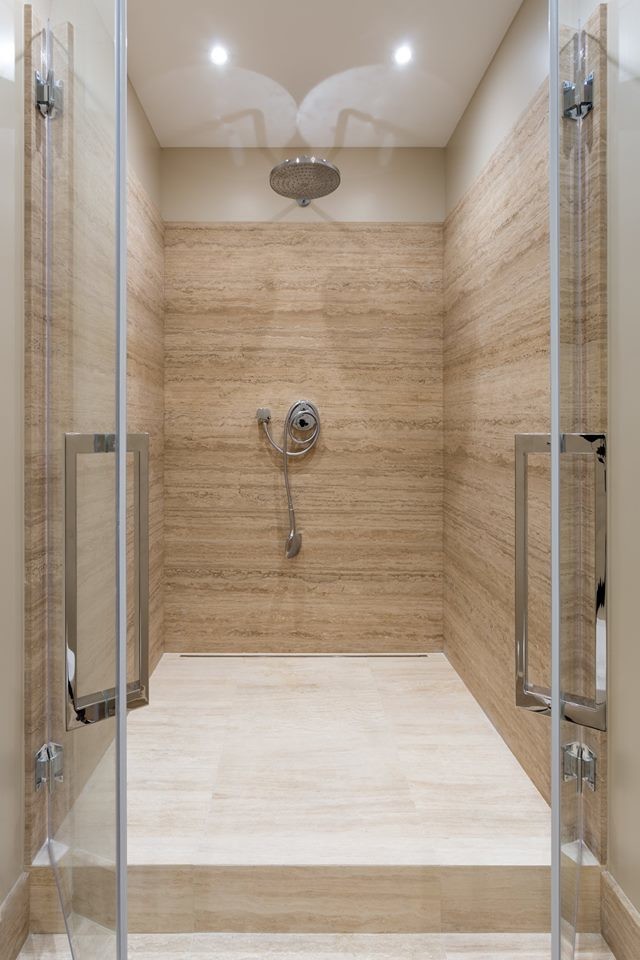 Двери из стекла