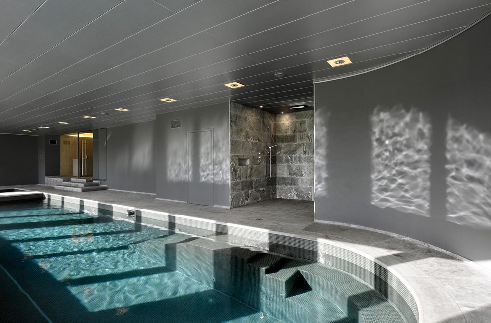 Moderner Pool in Sonstige