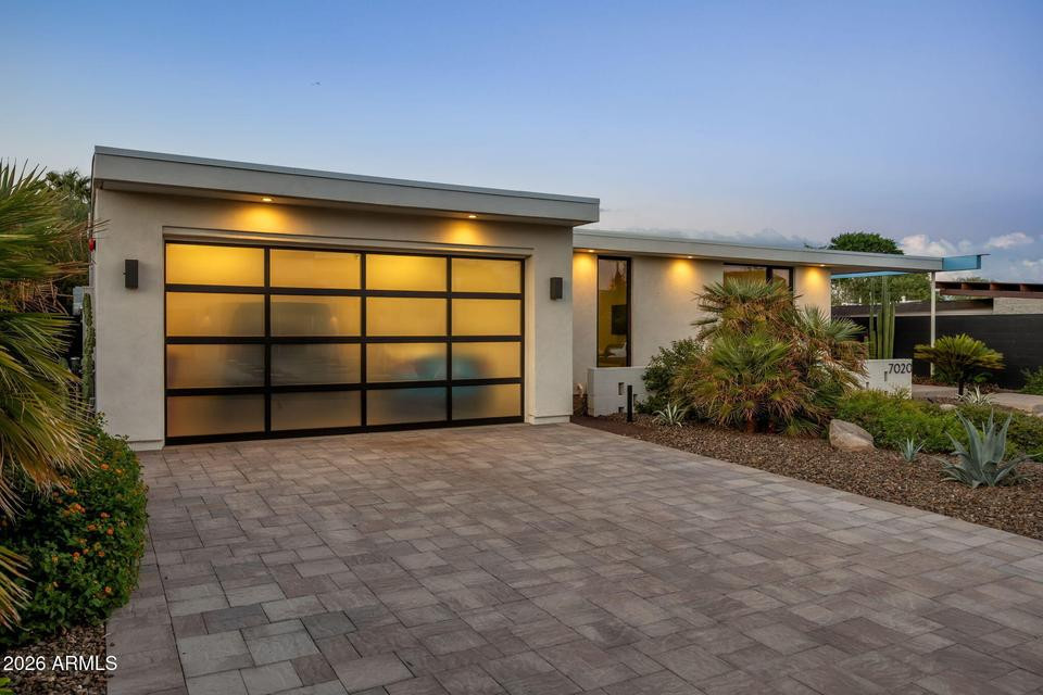 Paradise Valley, AZ 4 Bedroom, 3.5 Bath