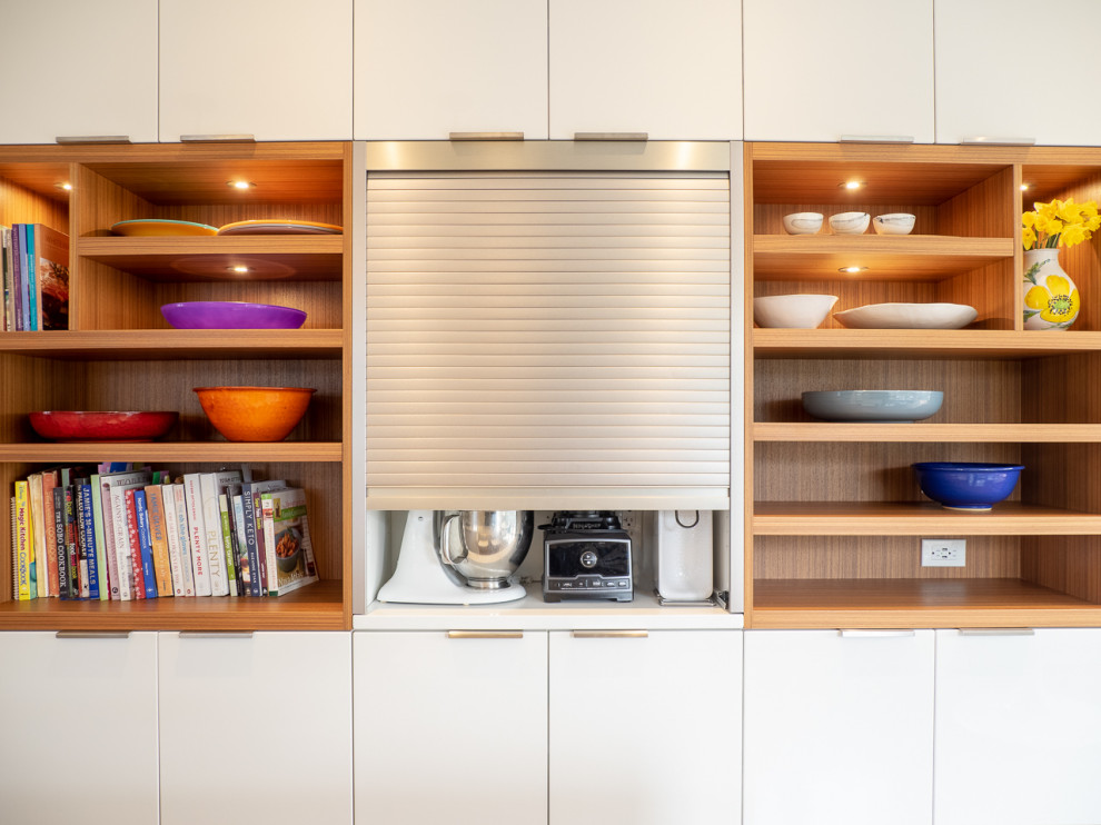 Inspiration for a mid-sized transitional galley kitchen remodel in Vancouver