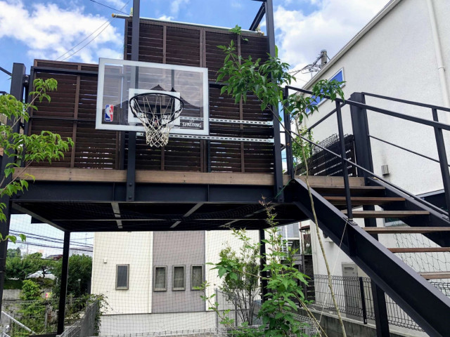 鉄骨のスカイデッキ industrial-terraza-y-balcon