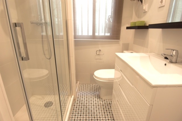 Photo of a transitional bathroom in Madrid.