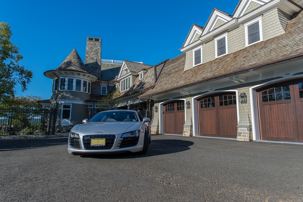 MENDHAM SHINGLESTYLE ESTATE Traditional Garage New York by
