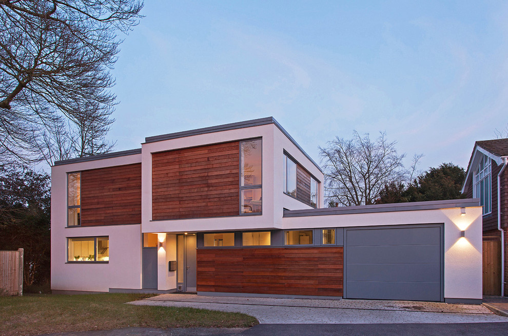 Inspiration for a contemporary exterior in Hampshire.