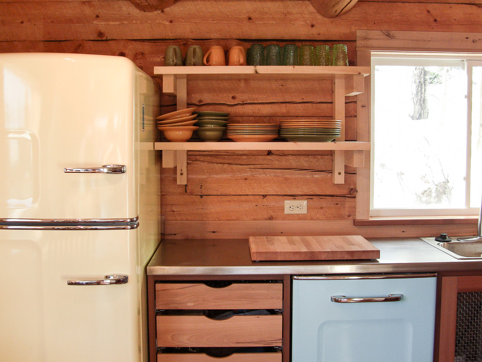 Home design - rustic home design idea in Denver