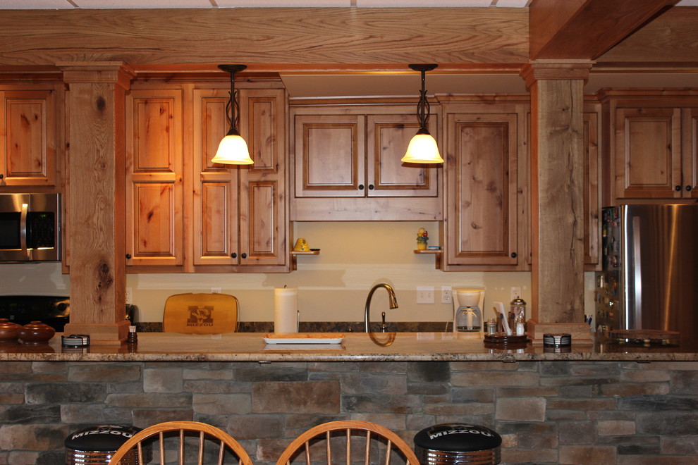 Mid-sized mountain style walk-out ceramic tile and brown floor kitchen photo in Chicago with beige walls