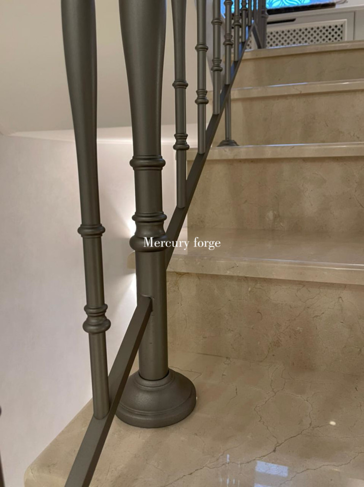 Design ideas for a staircase in Moscow.
