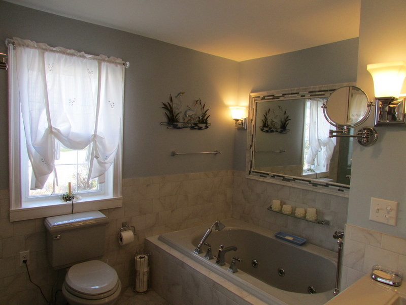 Home design - transitional home design idea