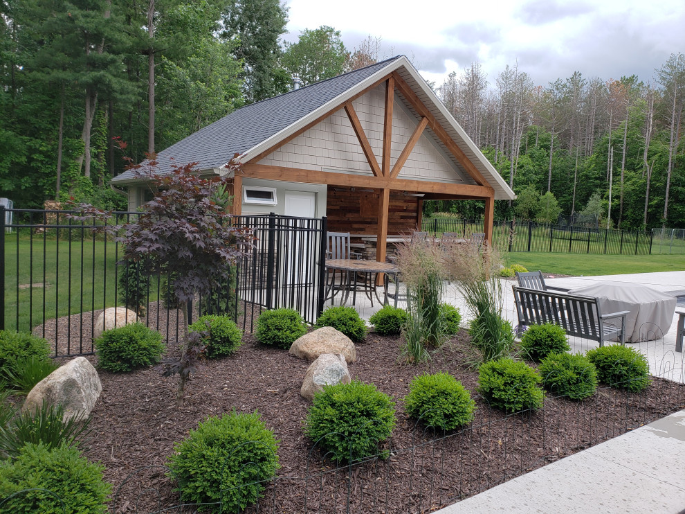 Sturbridge poolhouse