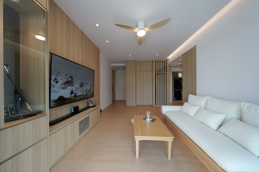 Design ideas for an Asian living room in Singapore.