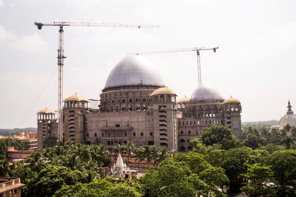 TOVP. Храм-планитарий. Индия штат Западная Бенгалия. Маяпур.