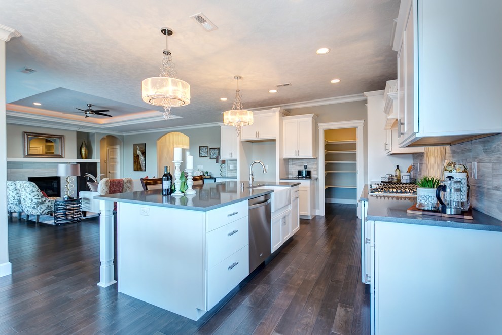 Kitchen - transitional kitchen idea in Seattle