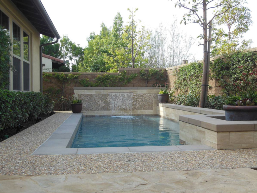 Transitional pool photo in Orange County
