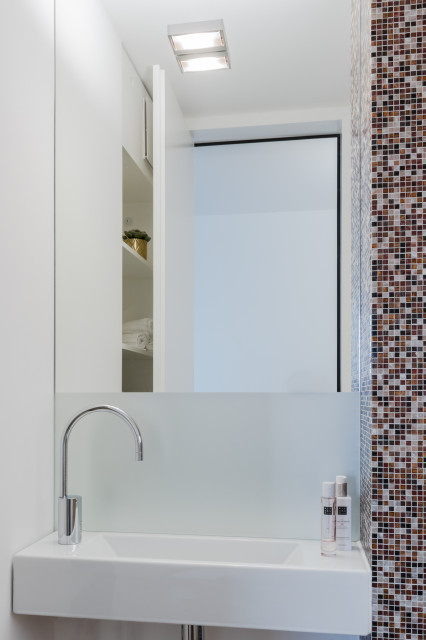 Wohnung Dachgeschoss contemporary-powder-room