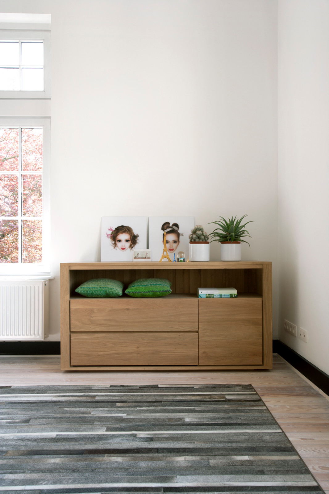 Ethnicraft - современная мебель из тика, дуба и ореха