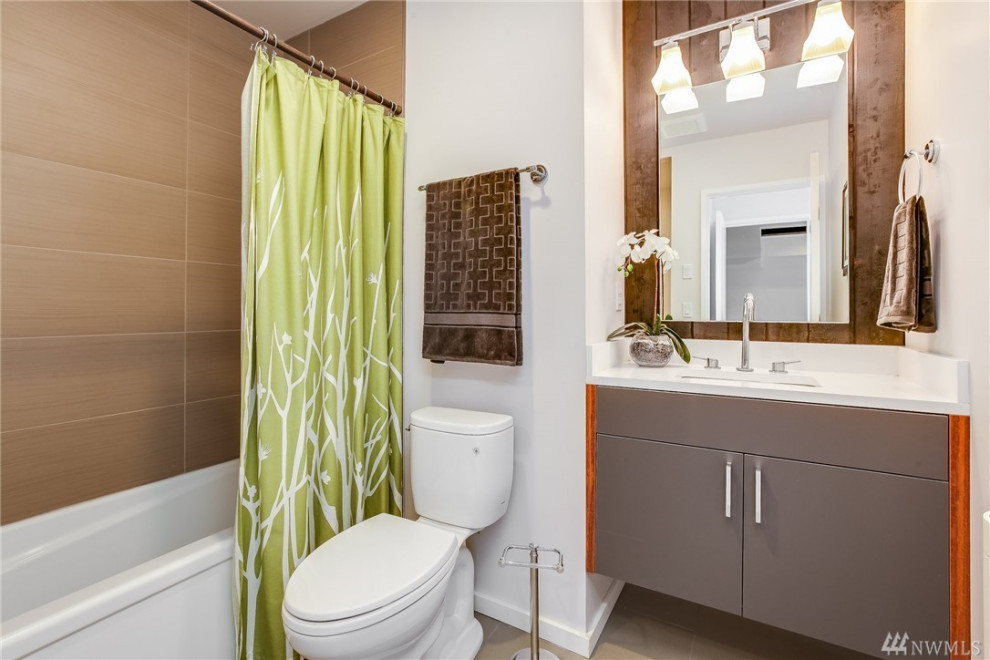 Kirkland Modern Home