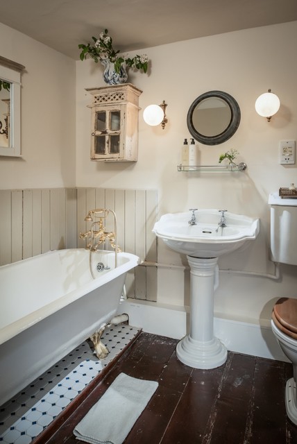 Avalon traditional-bathroom