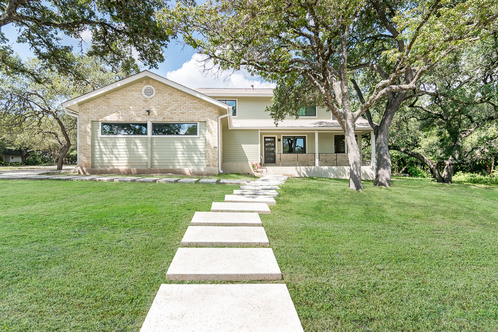 Inspiration for a transitional home design remodel in Austin