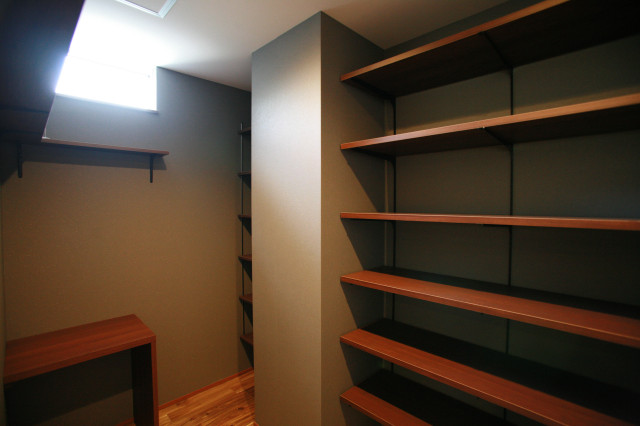 趣味の部屋は思い切り収納を作る 