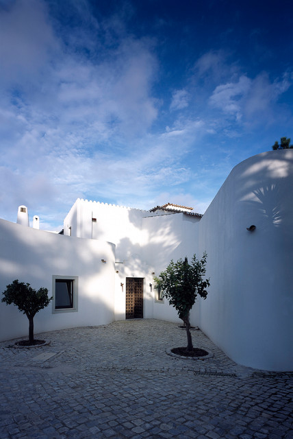 Entrance Courtyard medelhavsstil-entre