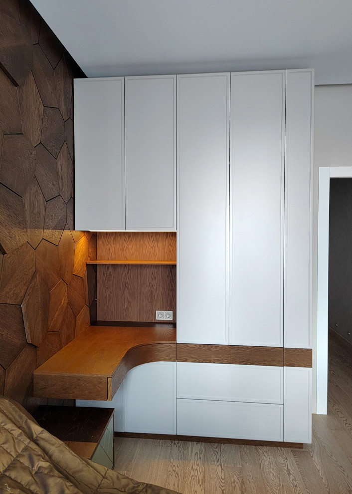 Шкаф с рабочим местом