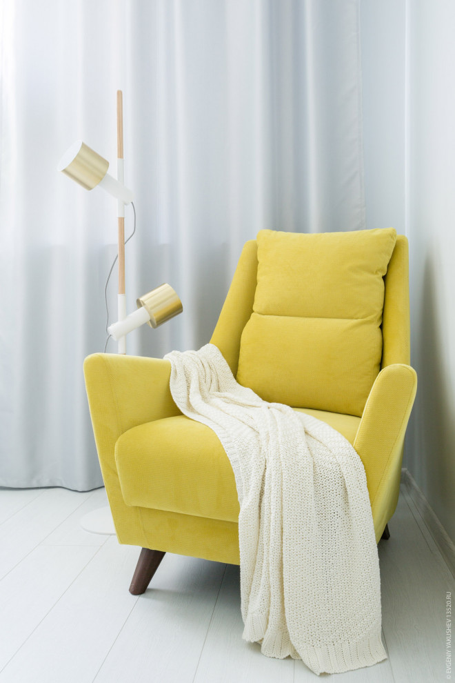 Multicolored apartment in Zhulebino, Moscow