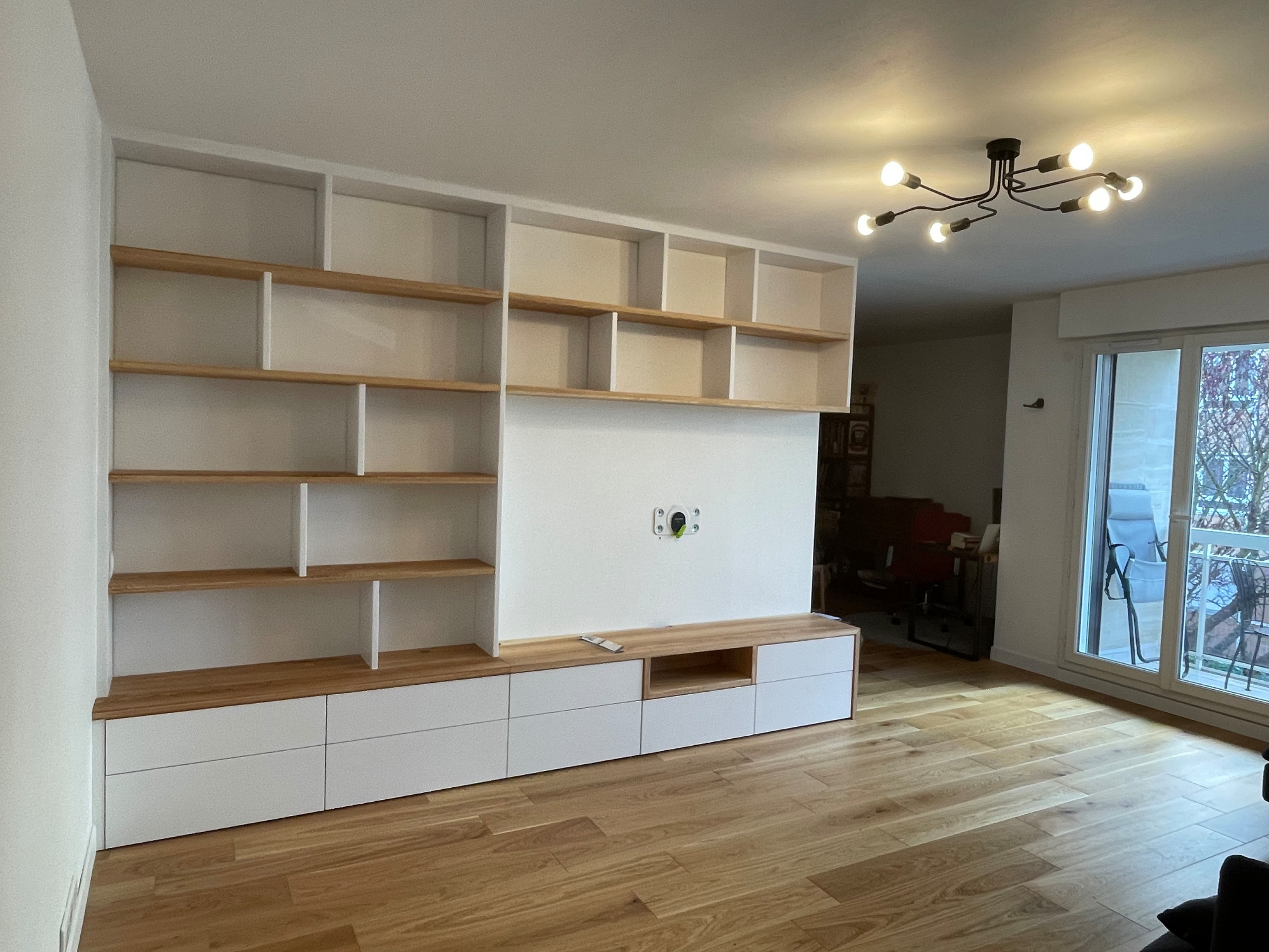 Belle Bibliothèque / Meuble TV en frêne olivier