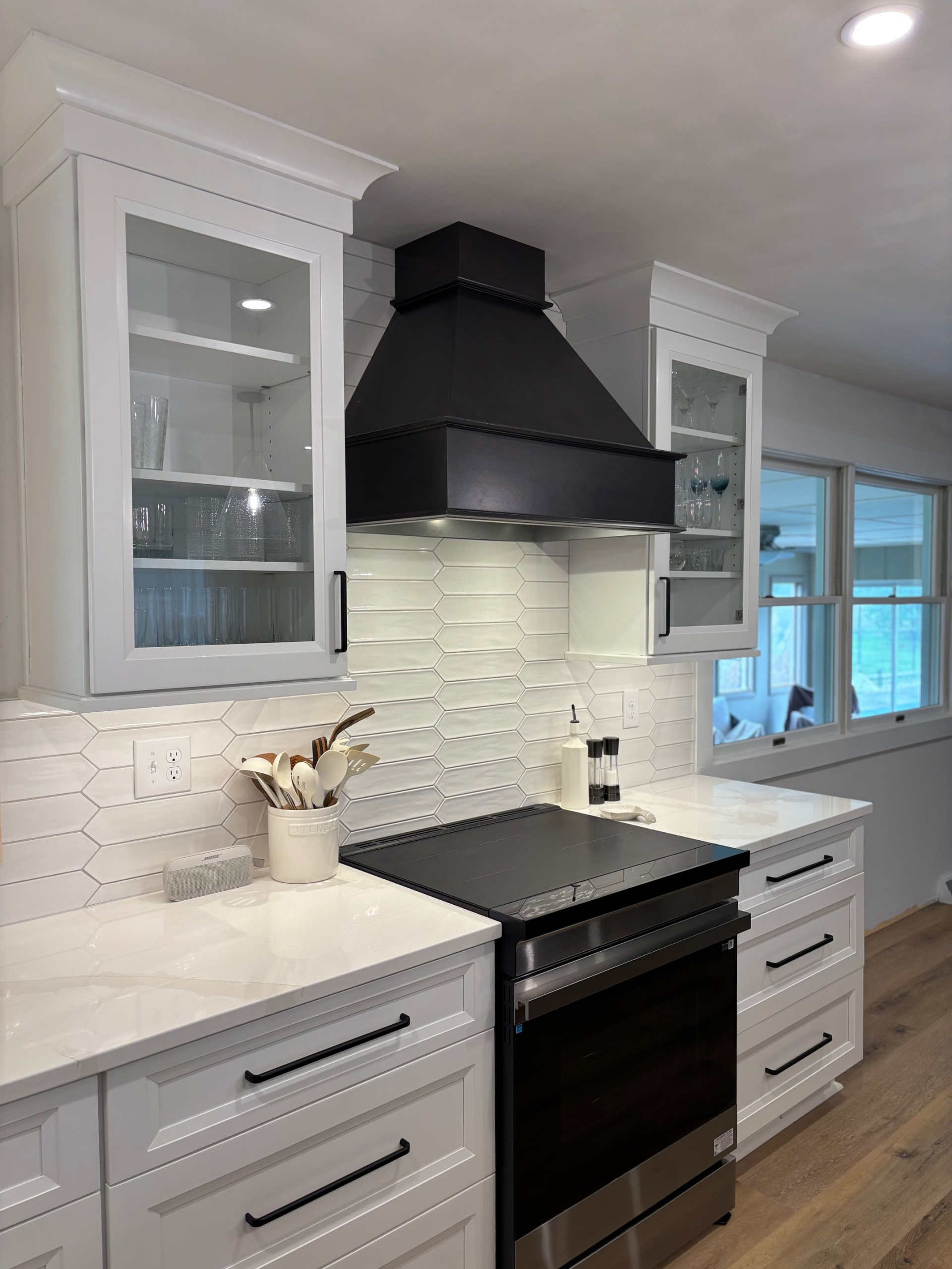 Kitchen with an Unexpected Pop!