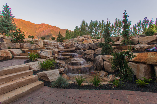 Mapleton Project rustic-garden