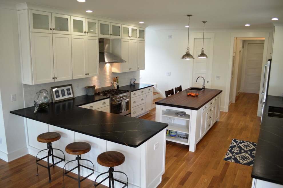 Crisp Modern Cottage