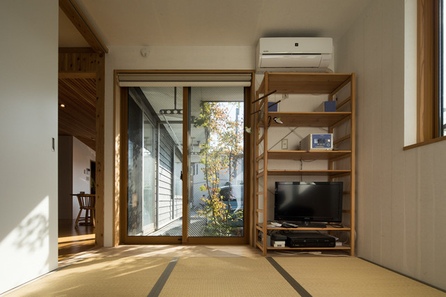 多彩木舎(南善福寺の家） minimalistisch-schlafzimmer