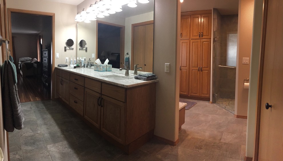 Bathroom - traditional bathroom idea in Portland