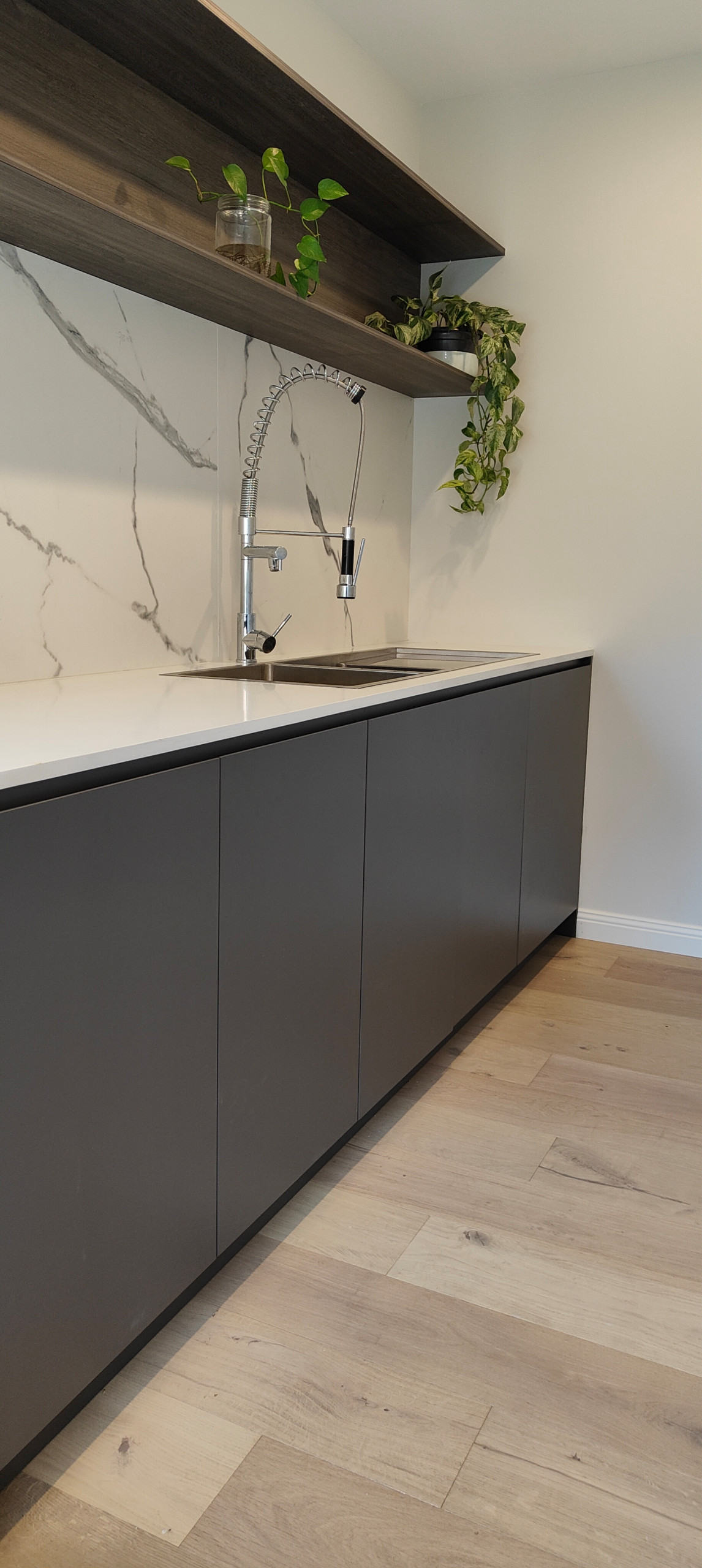 Epping luxury modern kitchen