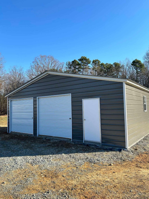Empire Buildings LLC minimalistisch-garage