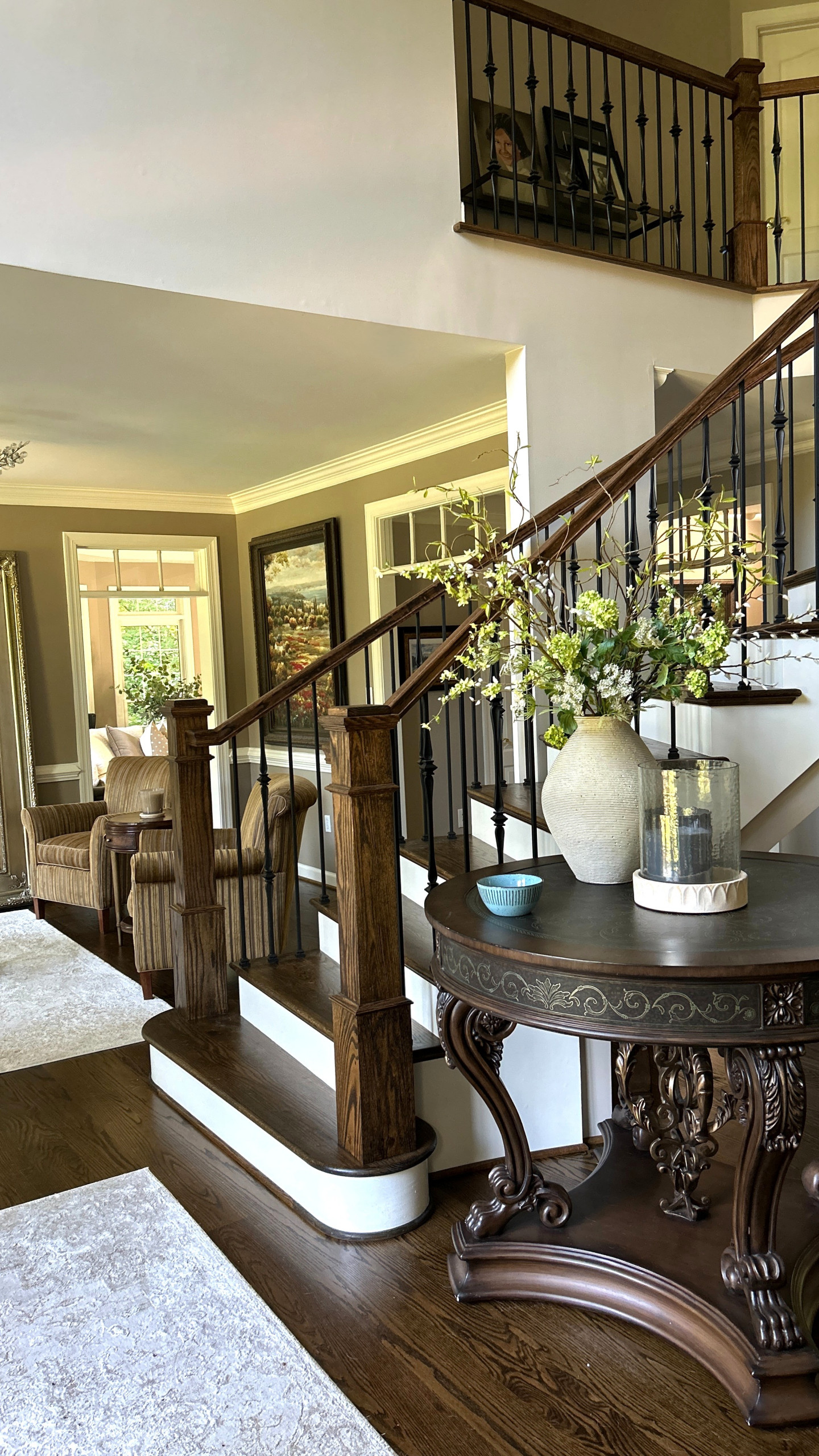 Project #157 | Traditional Curved Foyer Staircase