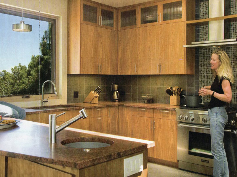 Kitchen - transitional kitchen idea in Albuquerque